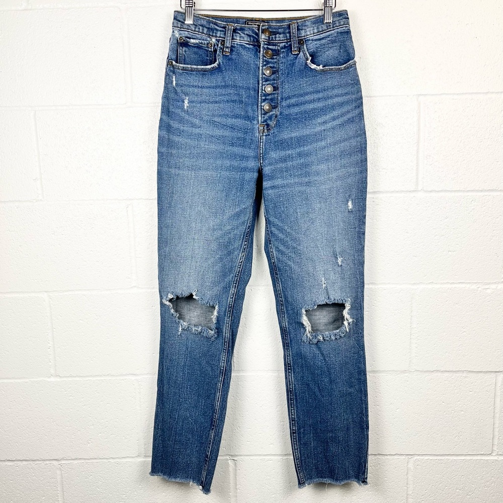 Abercrombie & Fitch Ultra High Rise Mom Jeans